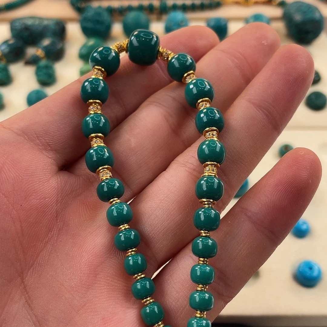 空***荡绿松石未镶嵌颈饰