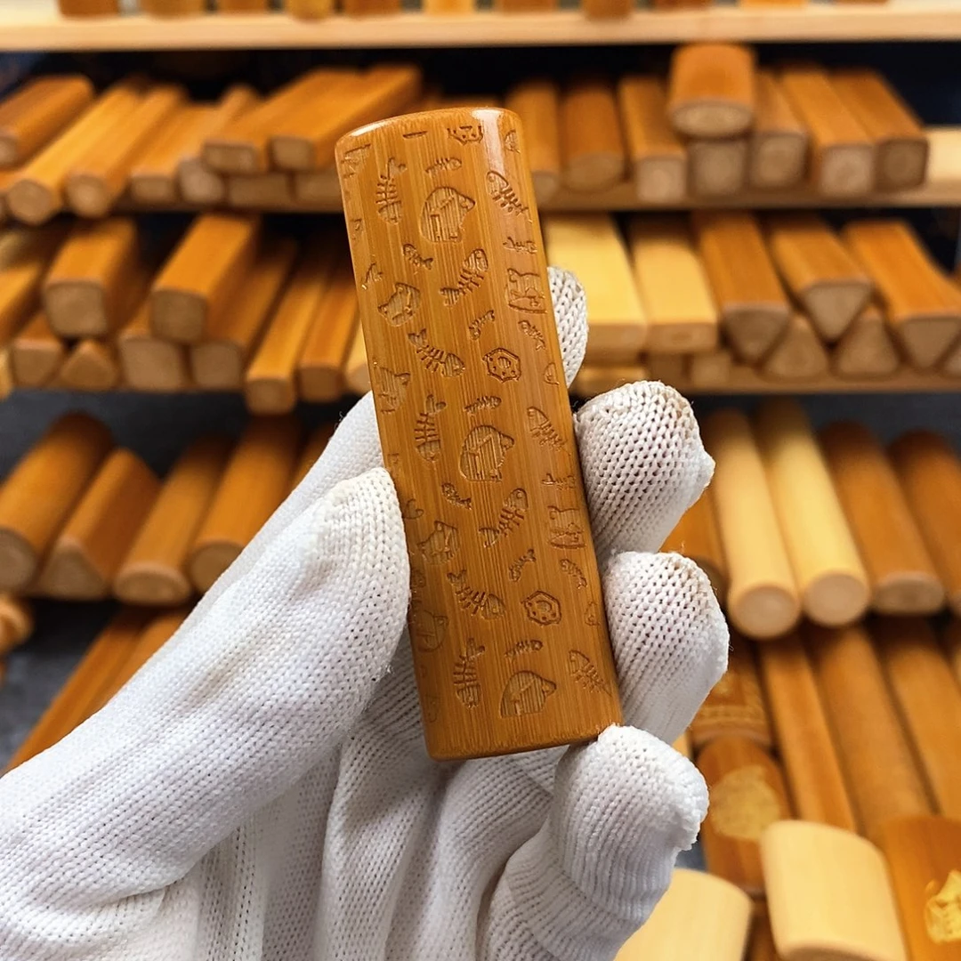 竹实心竹红皮椭扁雕刻卡通