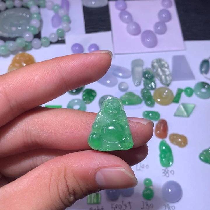 翡翠未镶嵌挂件佛