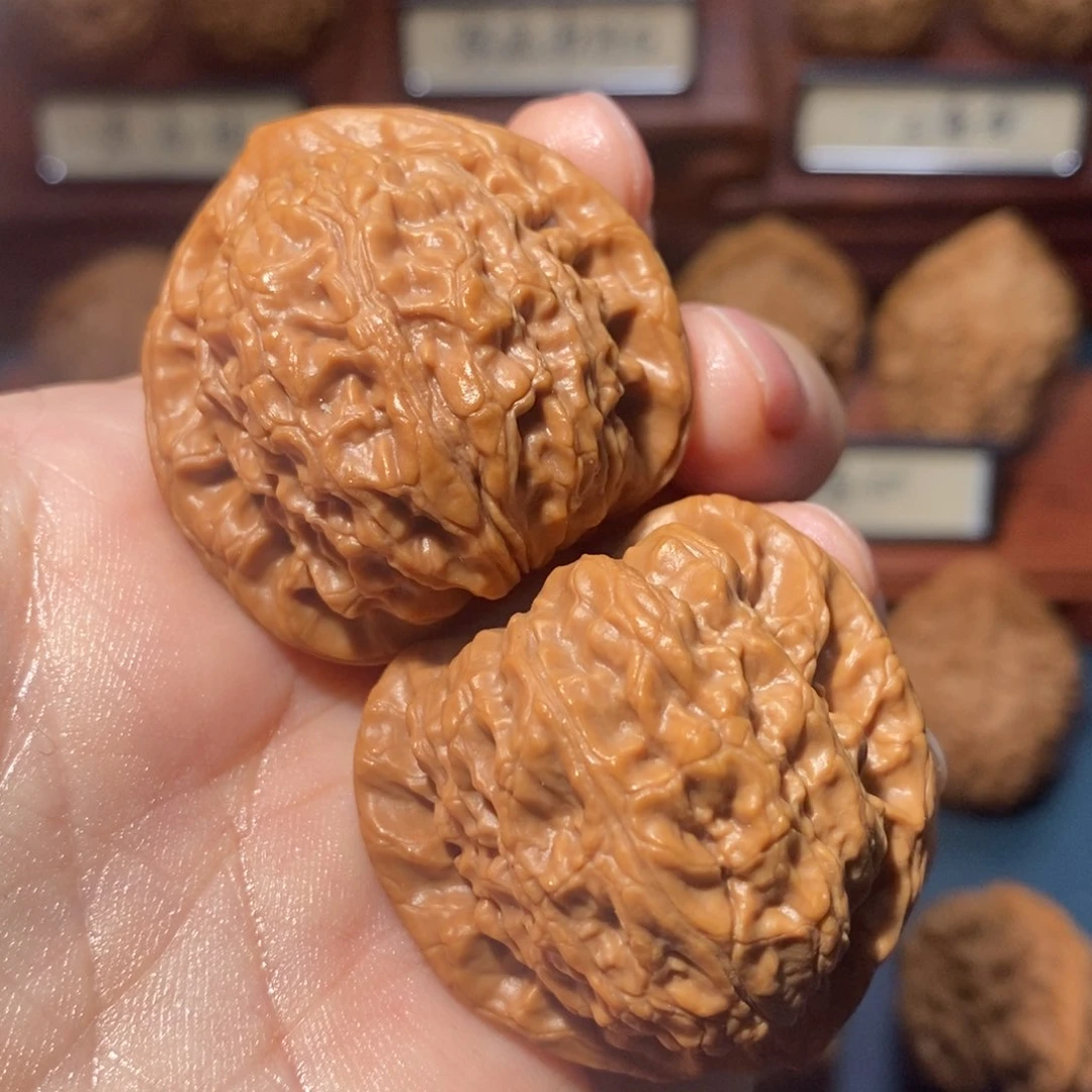 文玩核桃吊坠野生狮子头全品38