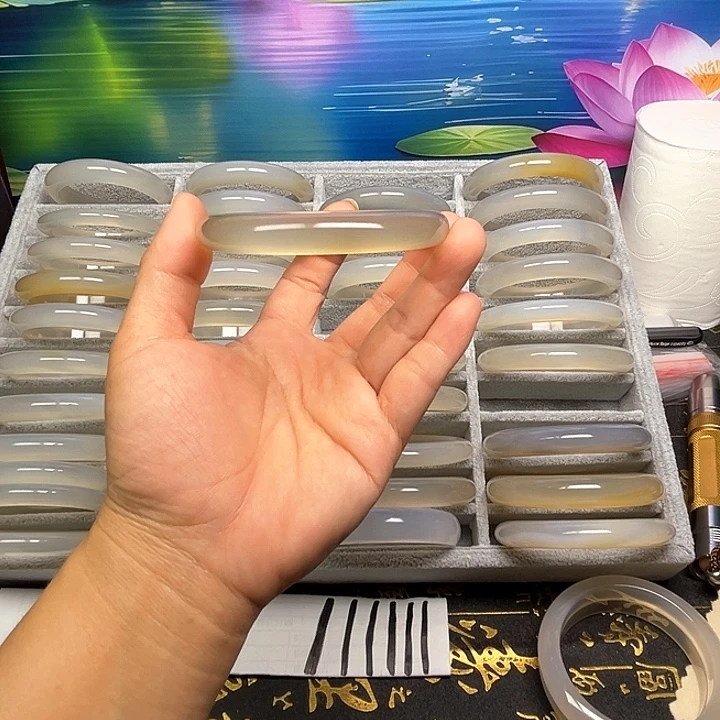 玛瑙/玉髓未镶嵌手镯