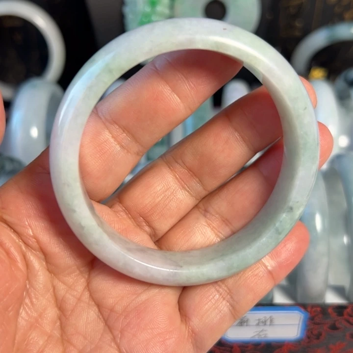 未镶嵌手镯翡翠天然