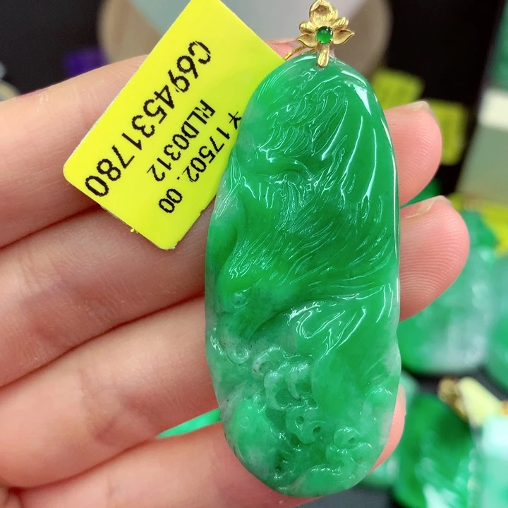 吊坠(不含链)18K金镶嵌翡翠