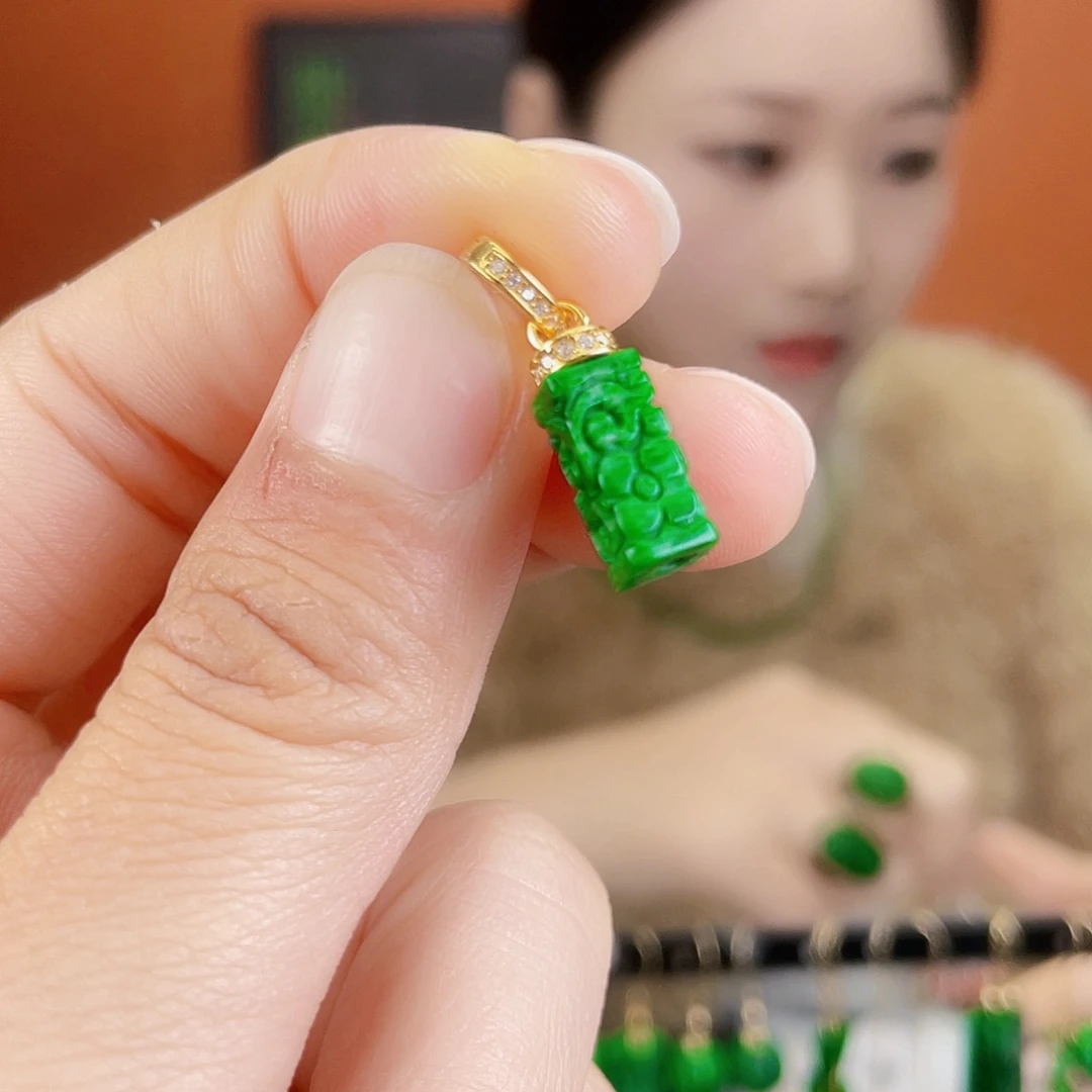 翡翠未镶嵌耳饰饰品