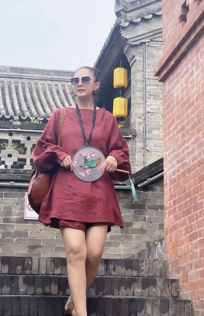 法式复古亚麻一字领大衬衫新疆旅游必备秋季必备