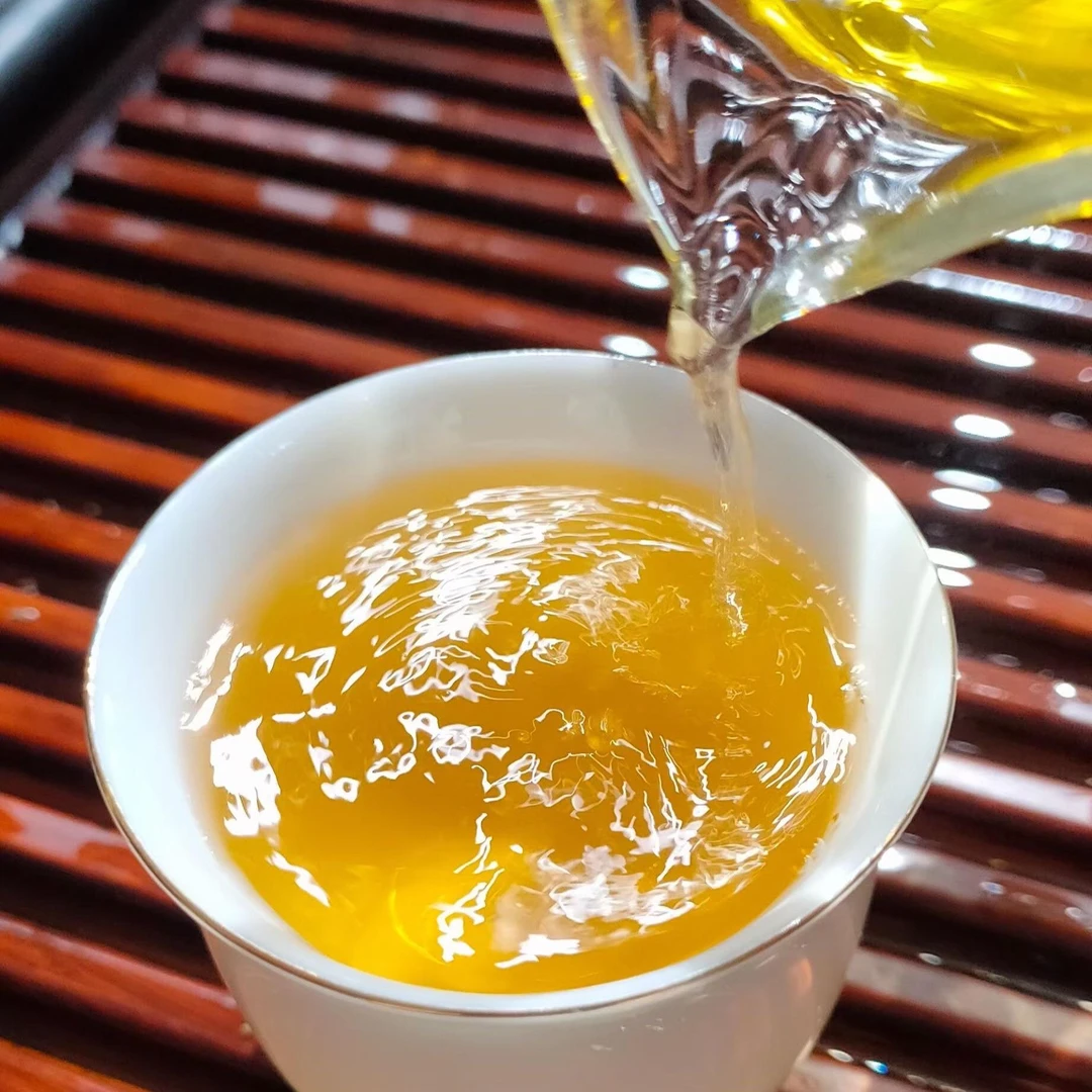 品牌随机礼包 普洱生茶 一提