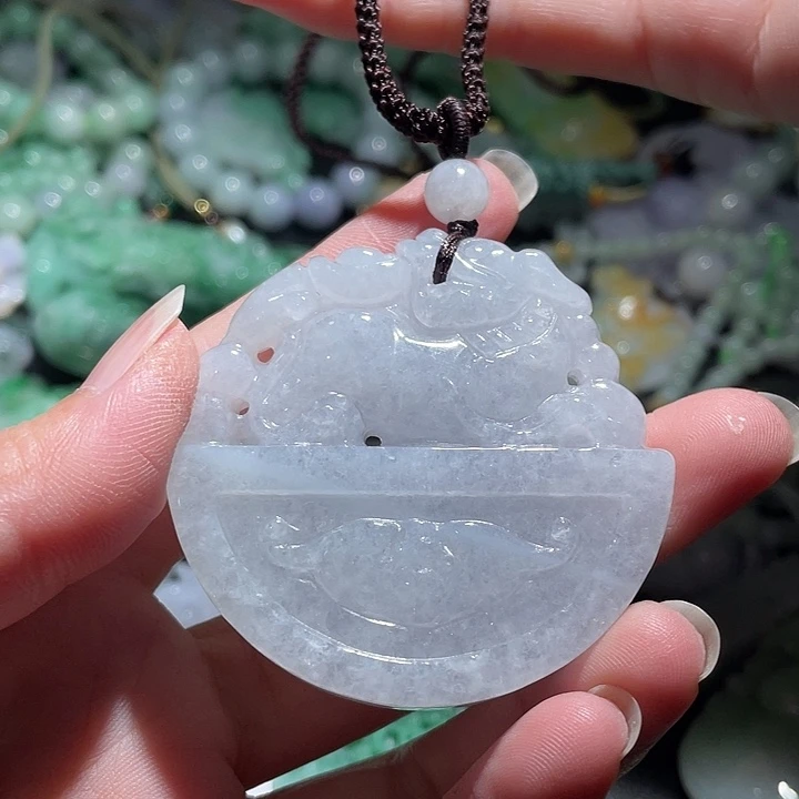 颈饰未镶嵌翡翠天