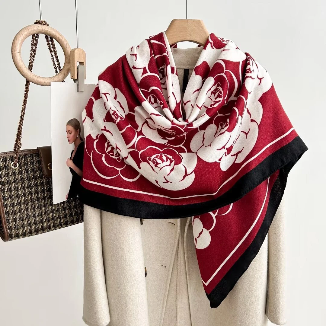 135CM大方巾复古印花围巾女仿真丝丝绒围巾披肩包头薄款两用百搭