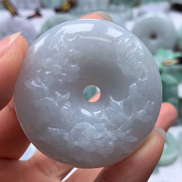 翡翠未镶嵌颈饰花开富贵平安扣面工艺福利卡厚12+