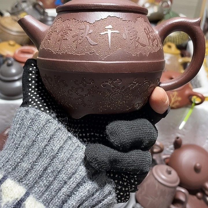 紫砂茶壶微瑕微笑