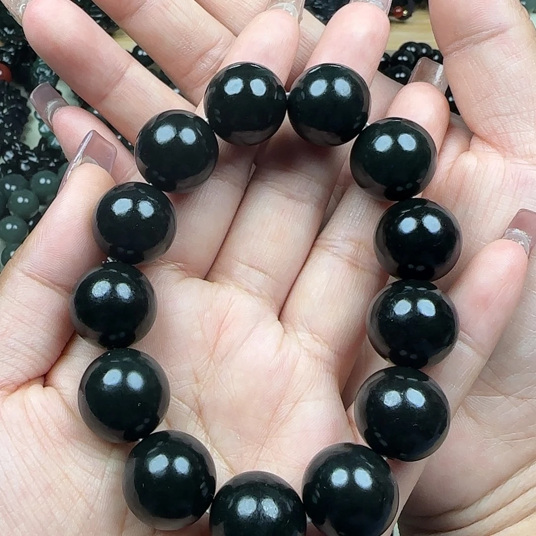 余***生和田玉未镶嵌手串