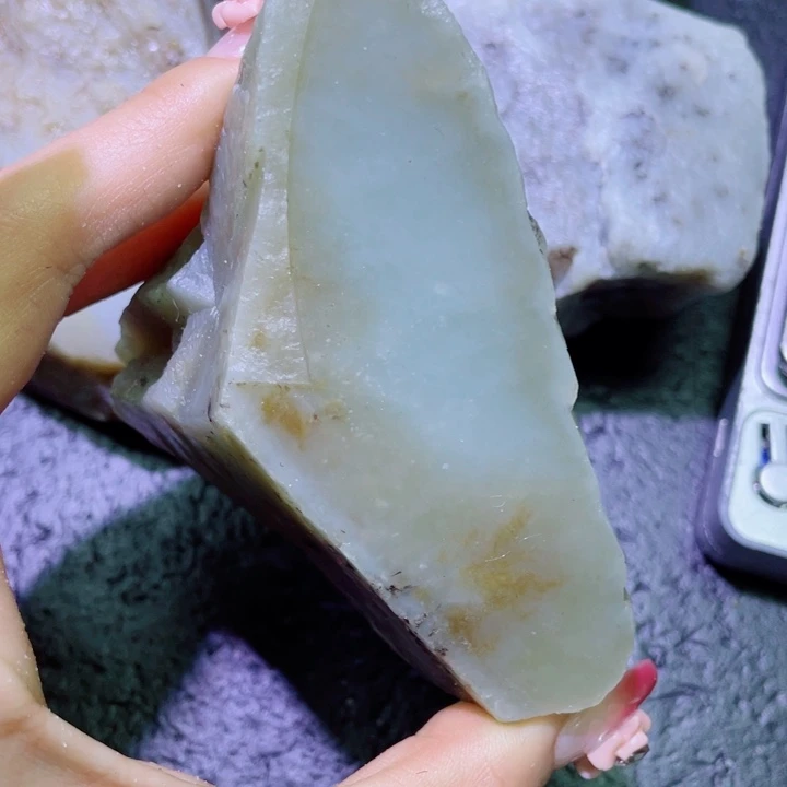 和田玉未镶嵌珠宝半成品