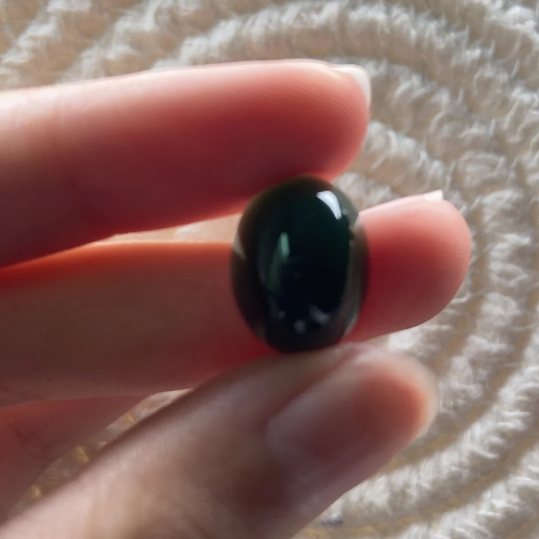 颈饰未镶嵌翡翠蛋面