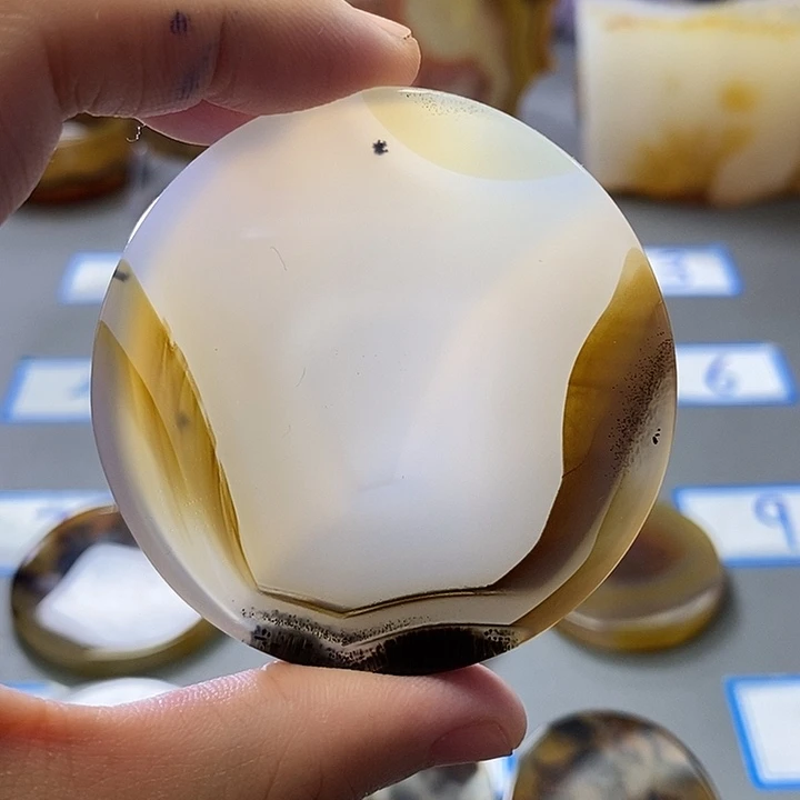 玛瑙/玉髓未镶嵌珠宝半成品73