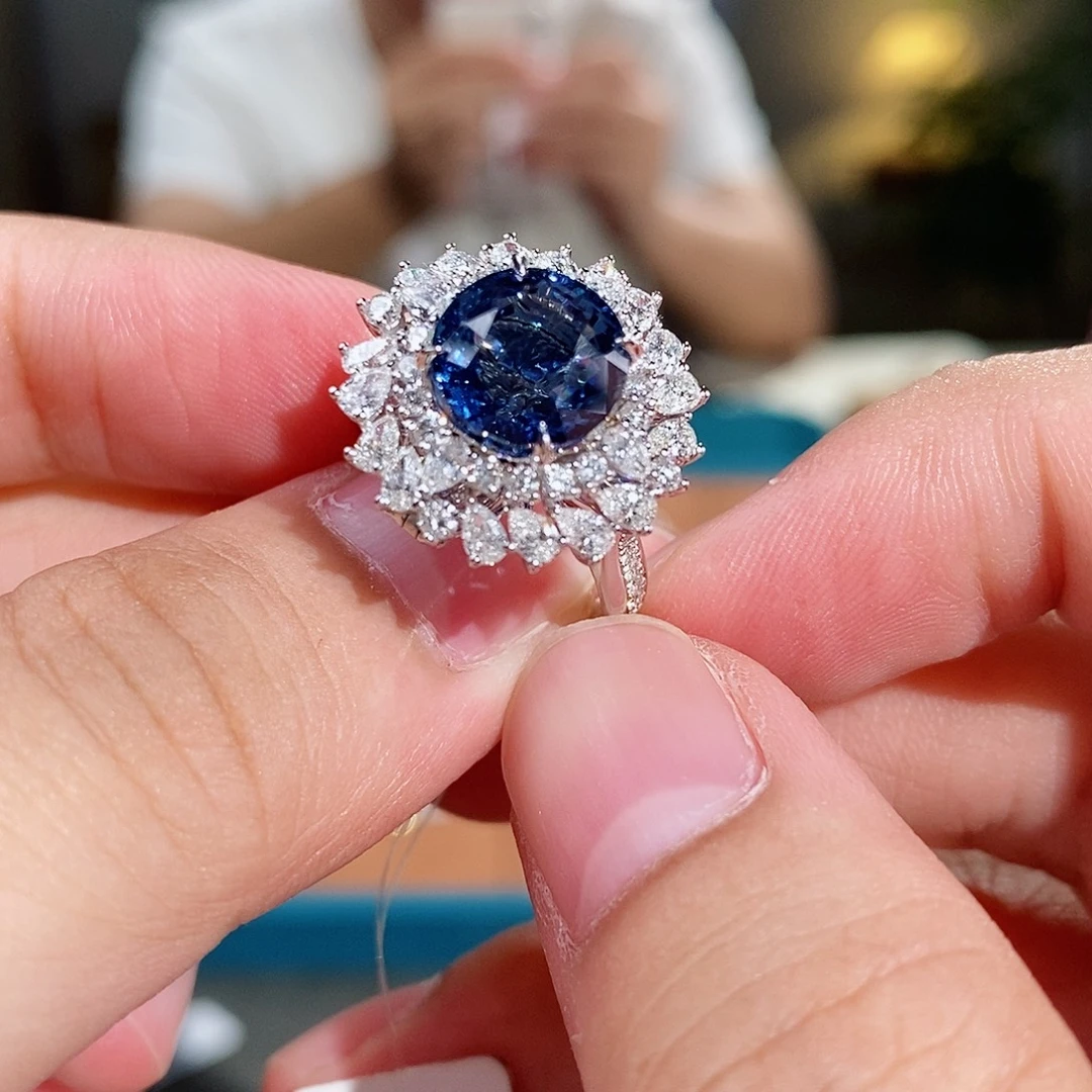 戒指蓝宝石18K金镶嵌5.15ct