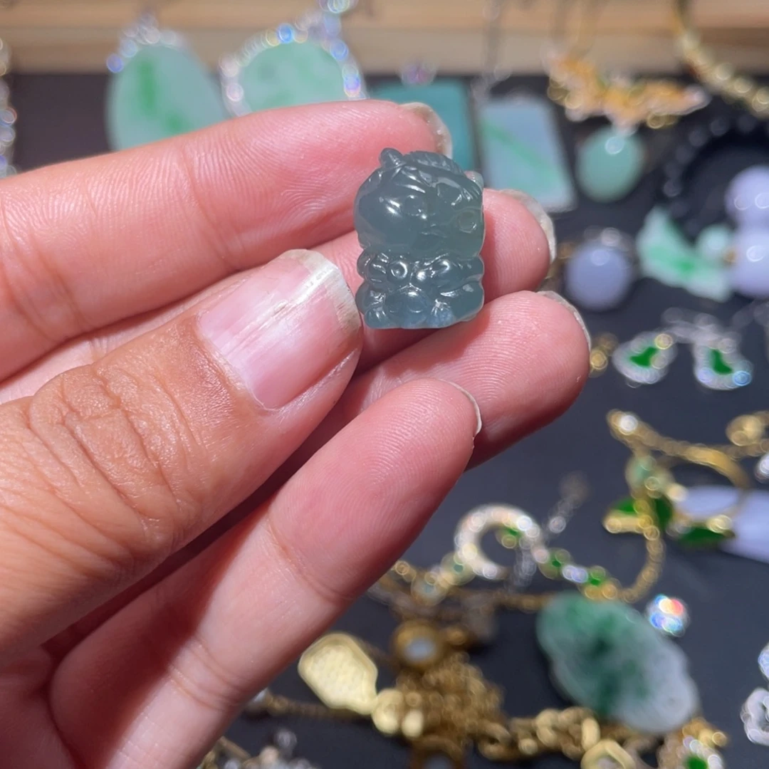 翡翠未镶嵌颈饰天然翡翠