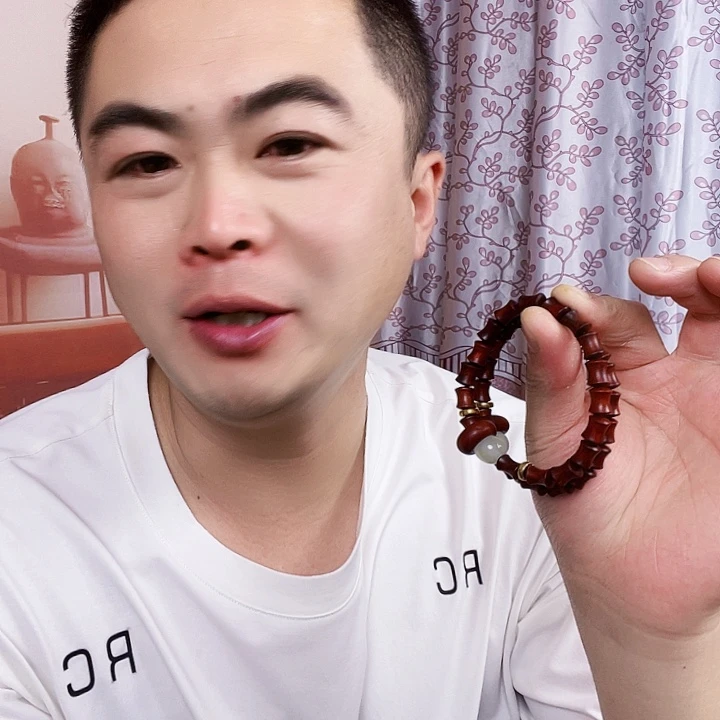 非洲檀香无事牌血檀手链