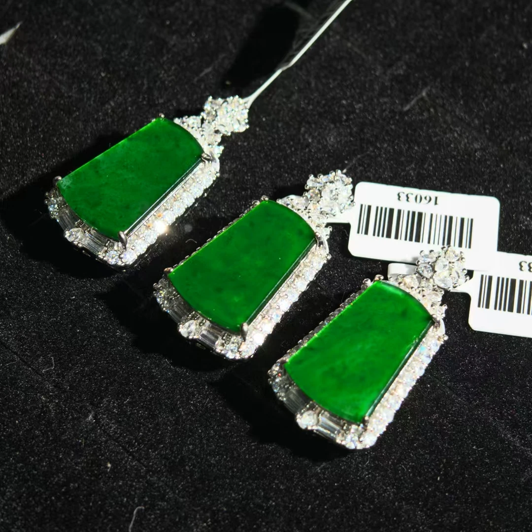 16033天然A货翡翠【无事牌】多样性发一个