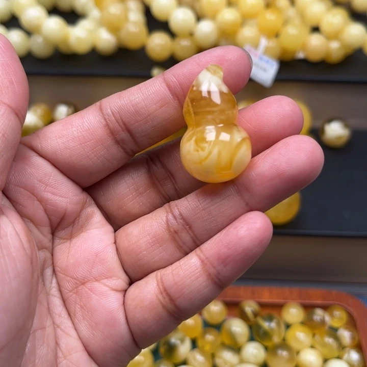 琥珀未镶嵌珠宝奇石M202号妖花