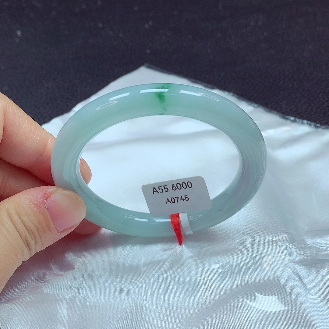 翡翠手镯未镶嵌手镯55
