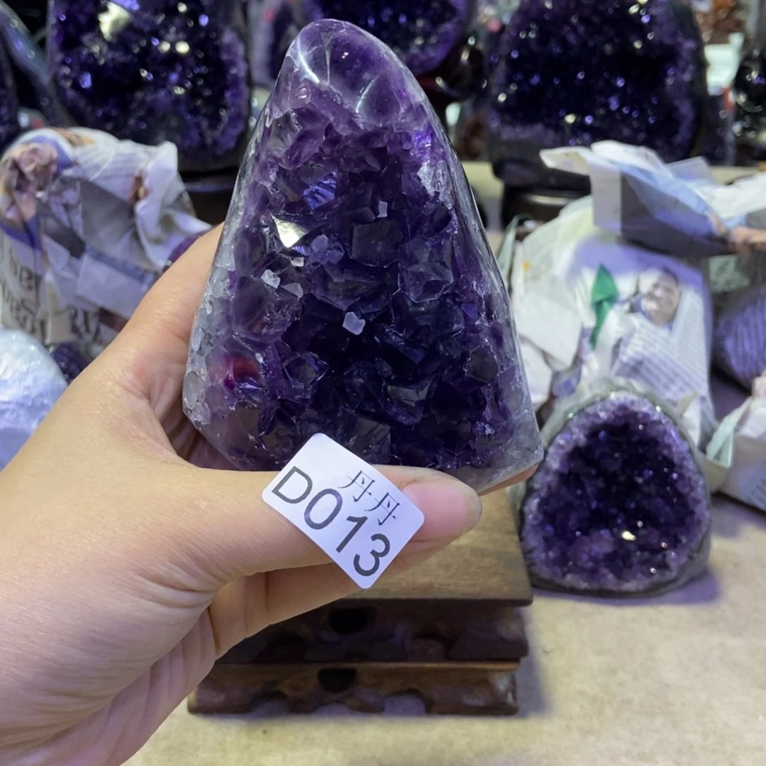 未镶嵌水晶大型摆件（非配饰）