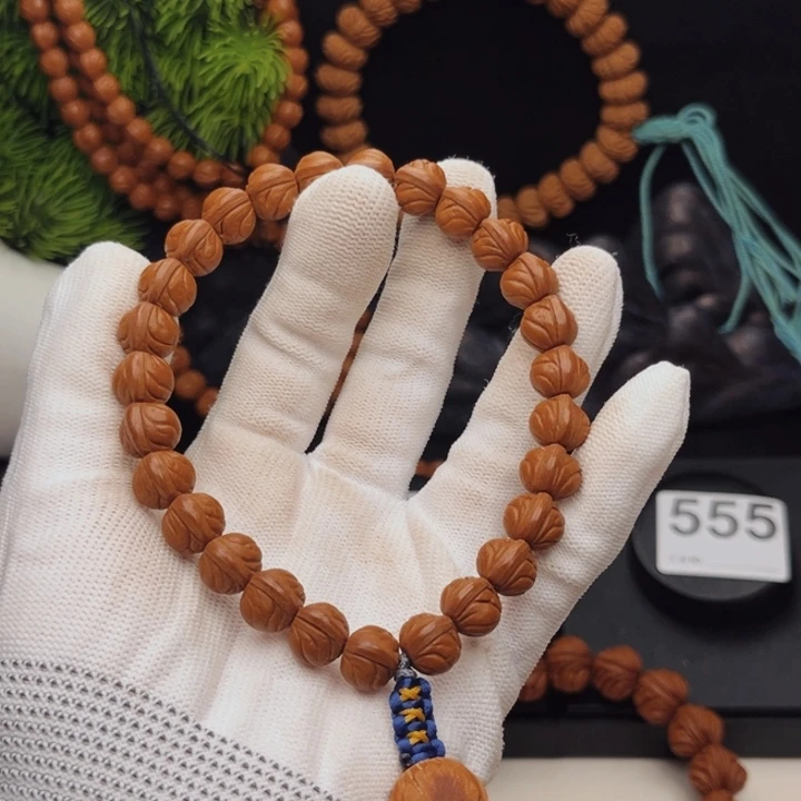 鲎***鲎龙纹桃核玉龙脊11