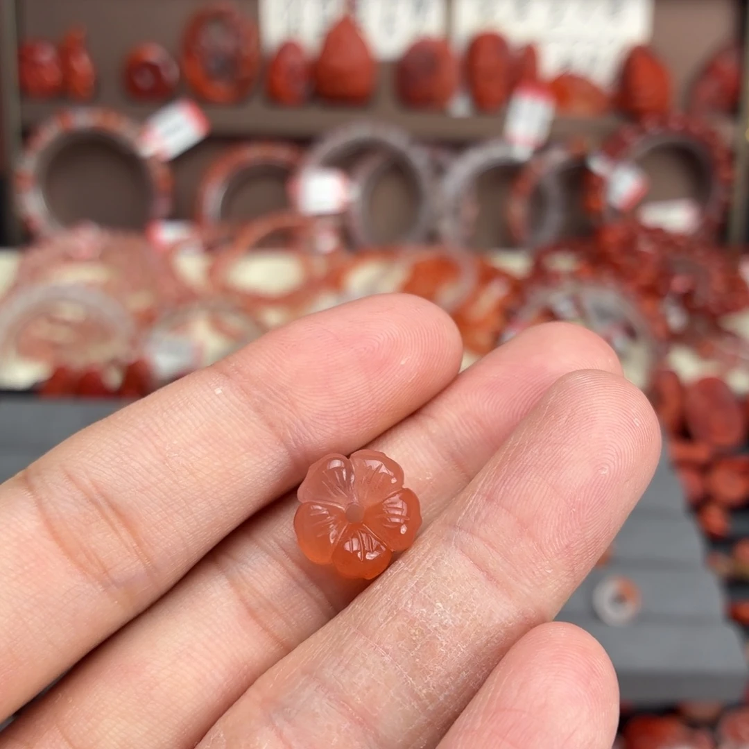 跳***跳南红玛瑙未镶嵌颈饰有钱花