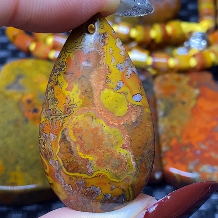 玛瑙/玉髓颈饰未镶嵌