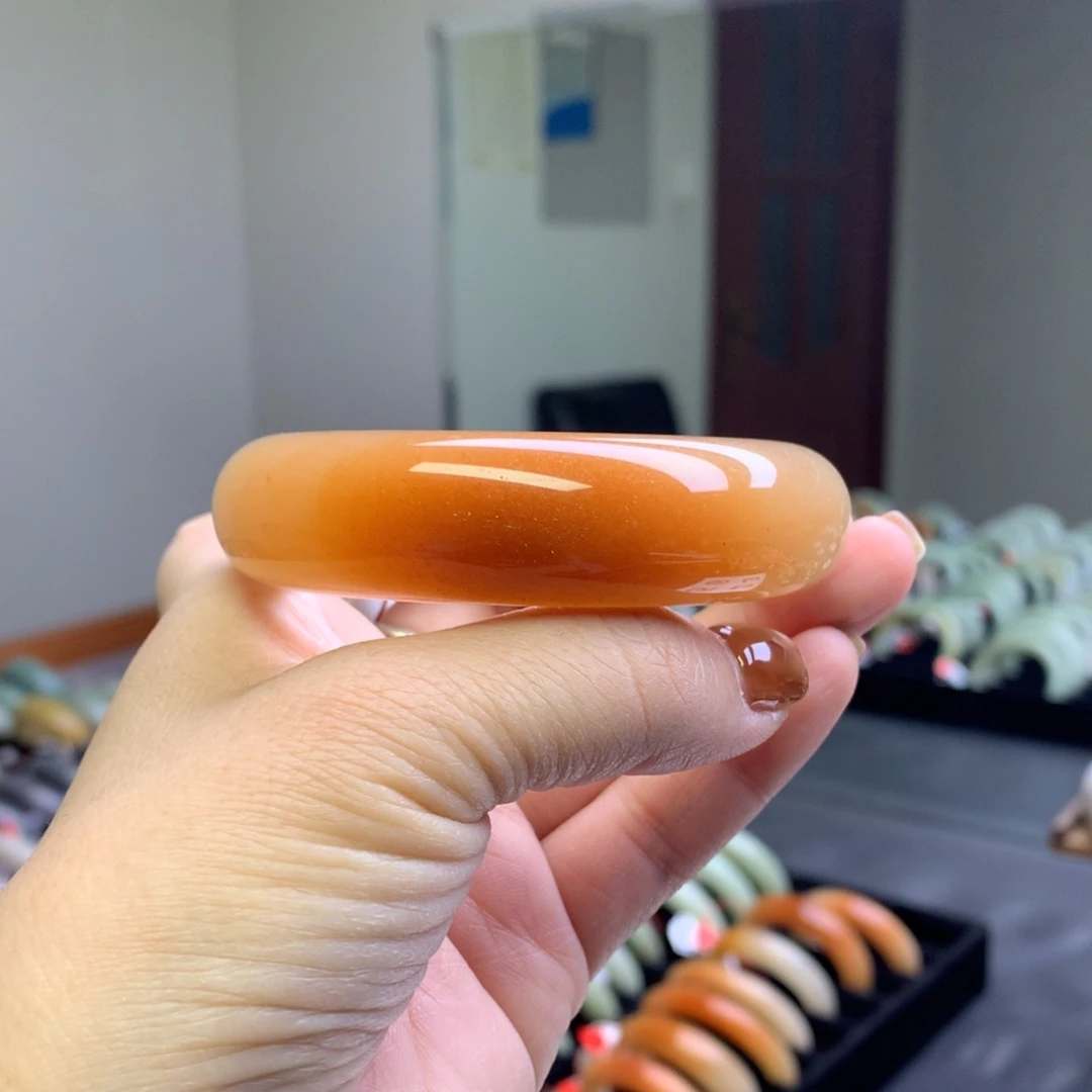石英质玉未镶嵌手镯