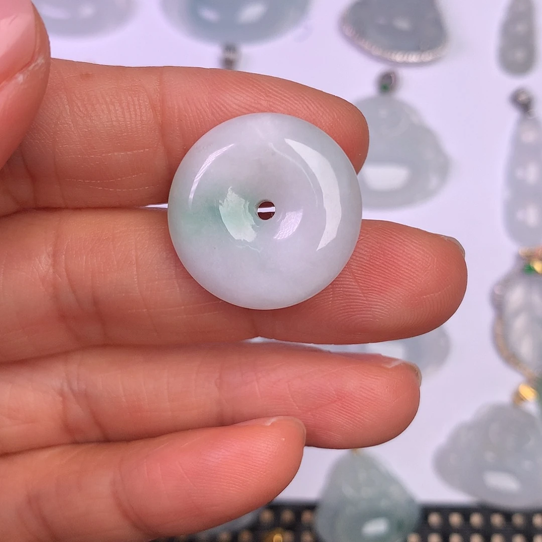 翡翠未镶嵌颈饰缅甸翡翠A货