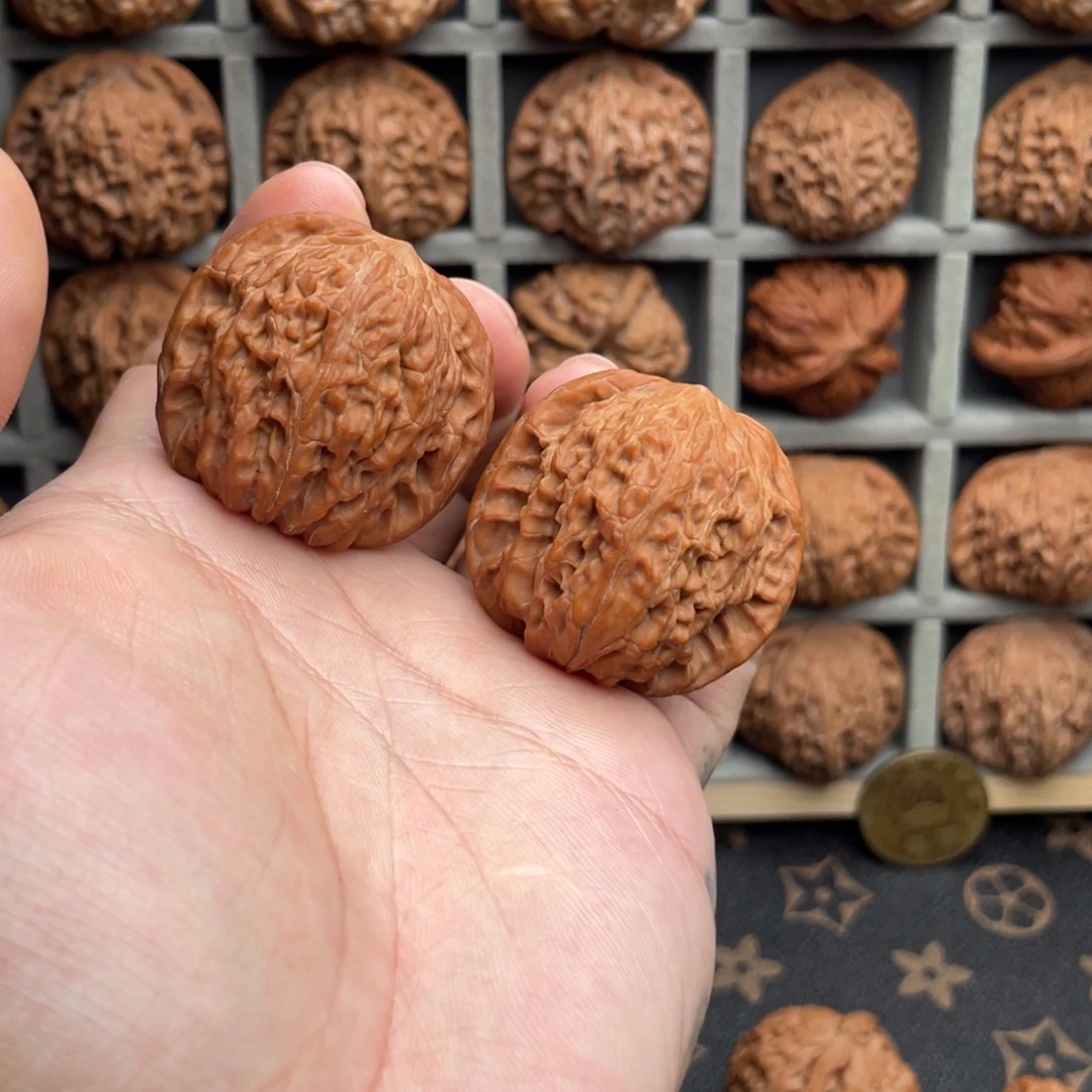 核桃把件39无修山地磨盘比较正