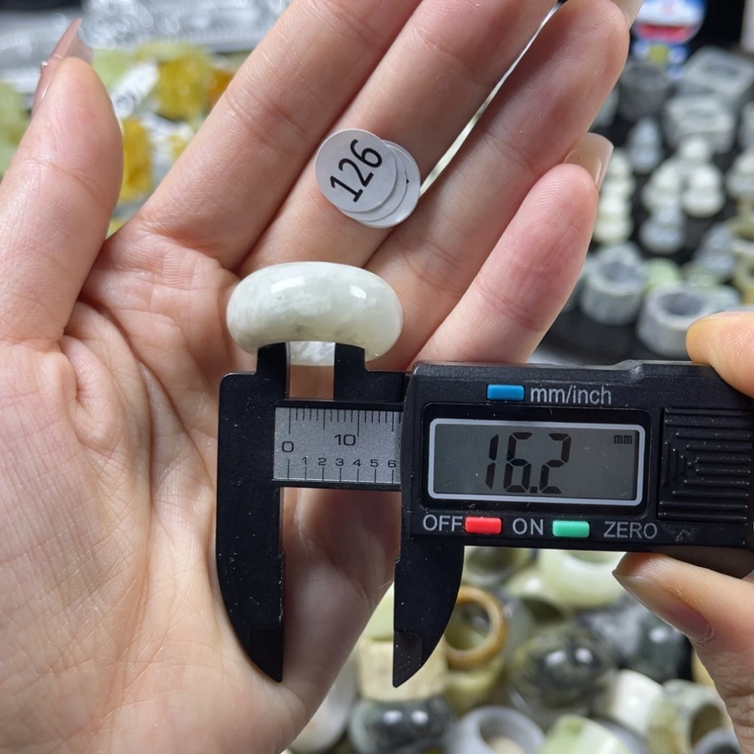 蛇纹石玉未镶嵌戒指