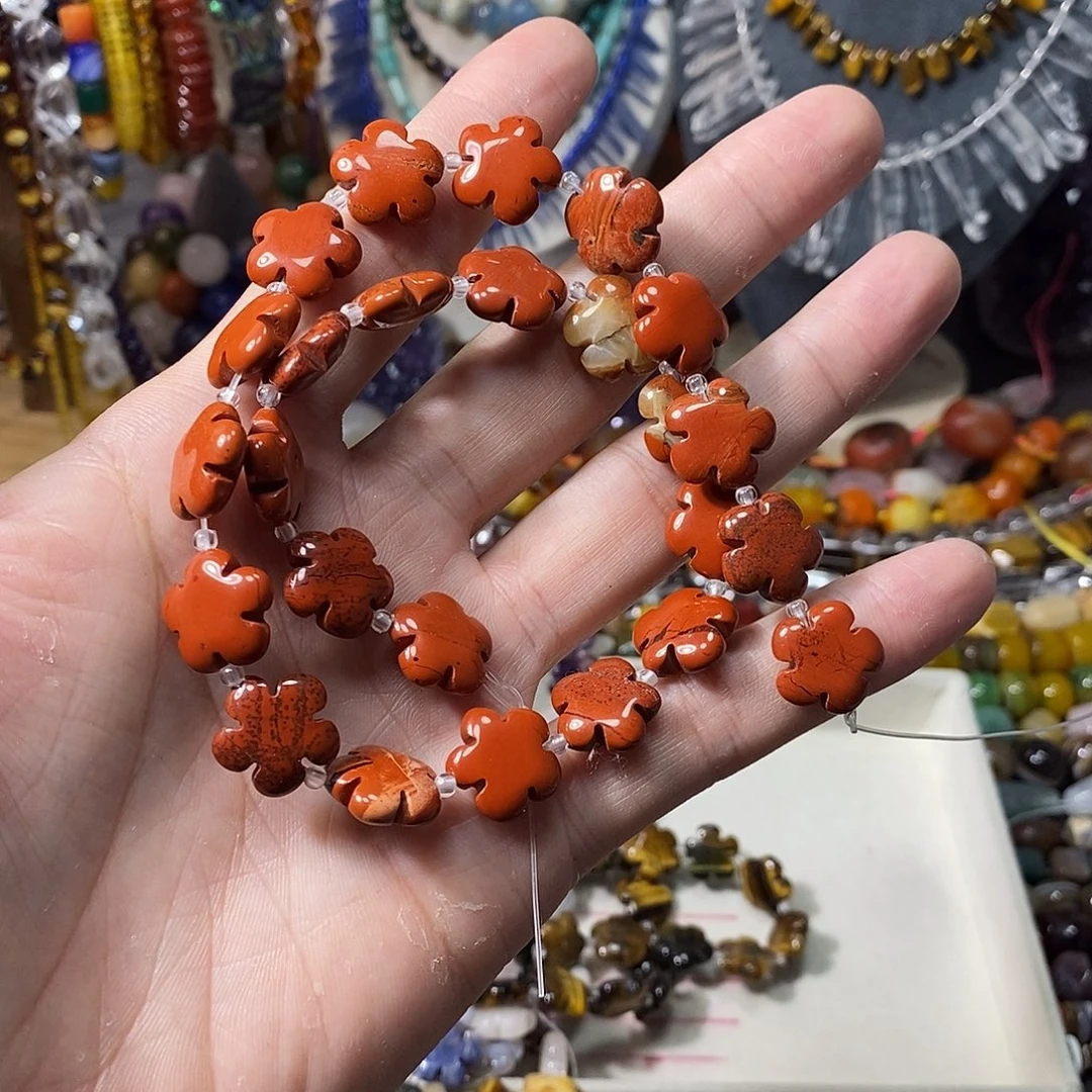 石英质玉未镶嵌，花红石雕刻五瓣花15mm，