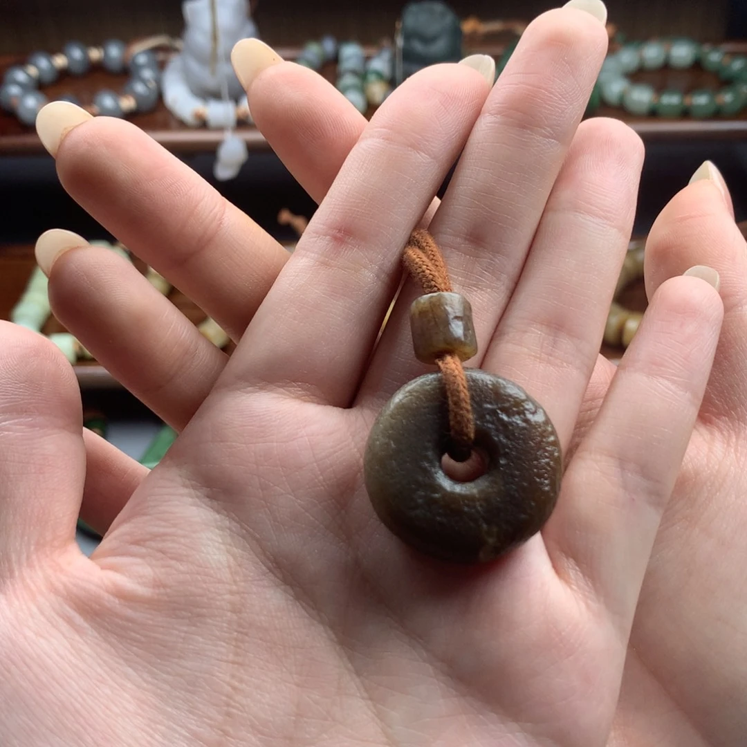 颈饰未镶嵌和田玉随*