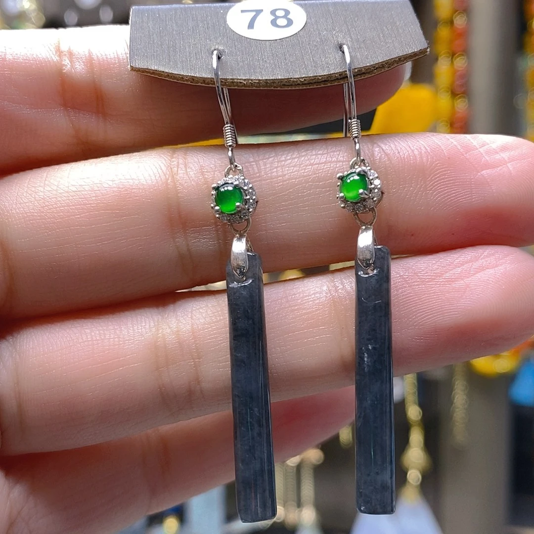 未镶嵌翡翠耳饰翡翠