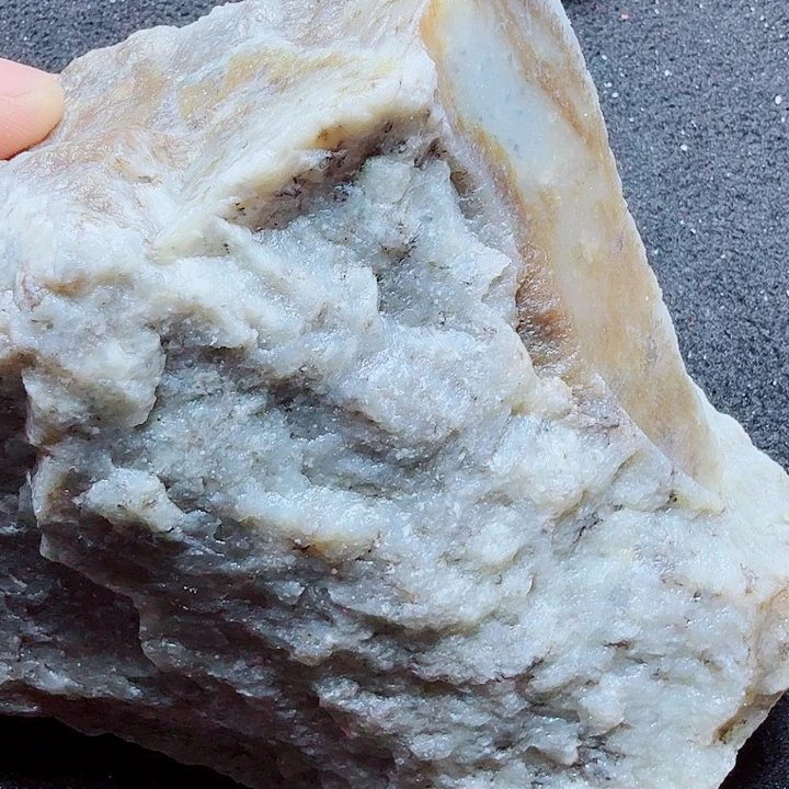 未镶嵌和田玉（糖玉）珠宝半成品