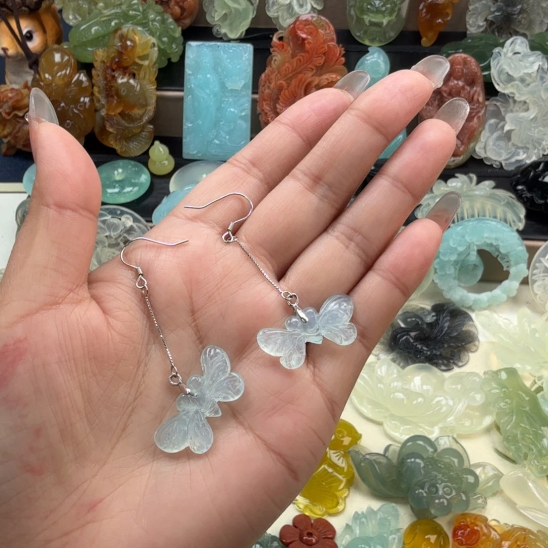 岫玉未镶嵌颈饰岫玉天青冻蜻蜓