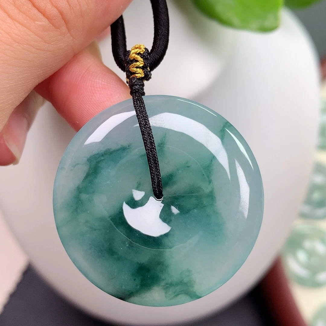 翡翠未镶嵌颈饰平安扣 36.6x6.7mm