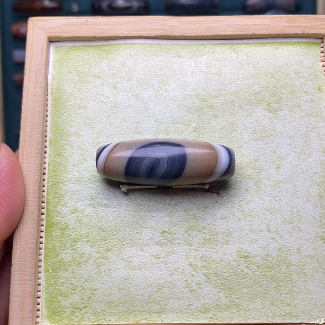 东***）玛瑙/玉髓未镶嵌珠宝半成品