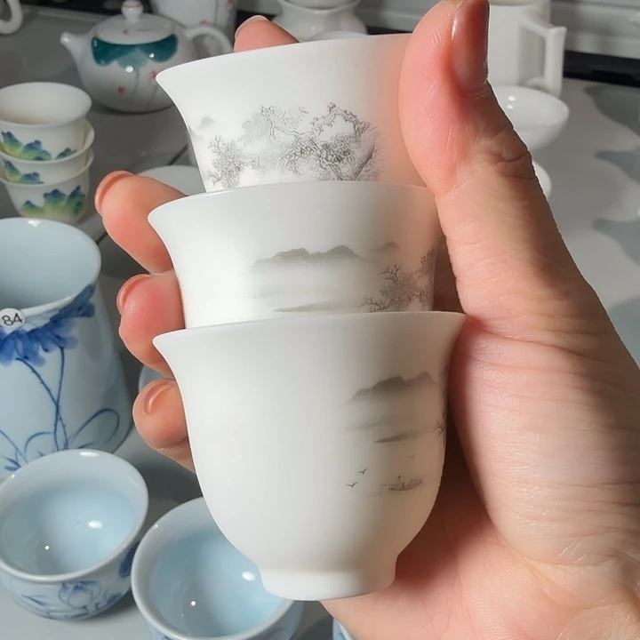 微瑕素烧羊脂玉茶杯三个一组天青色山水