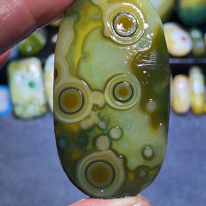玛瑙/玉髓未镶嵌珠宝奇石