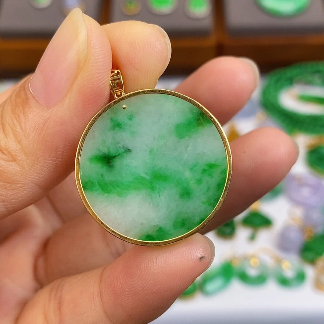 吊坠(不含链)18K金镶嵌翡翠