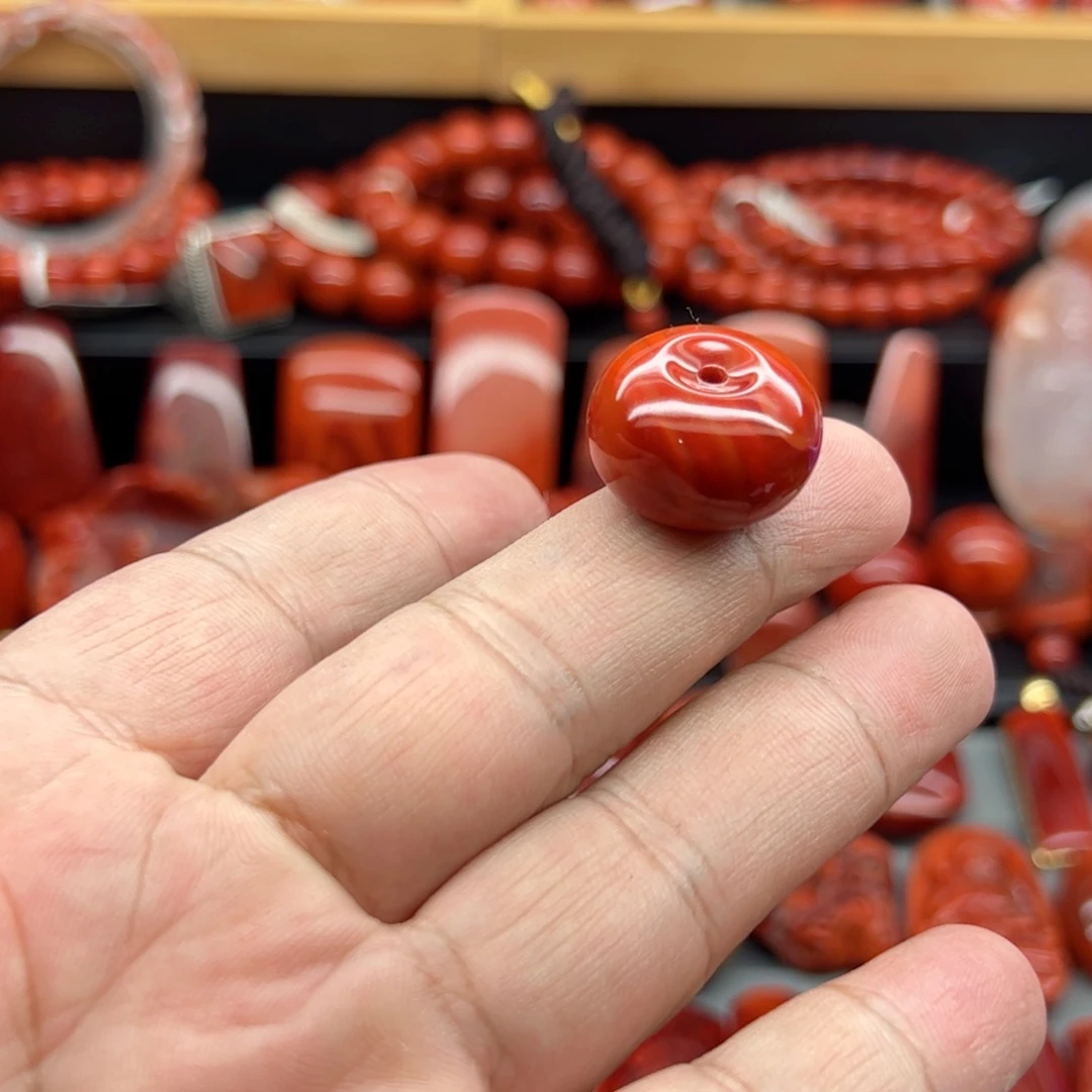 南红玛瑙配饰未镶嵌