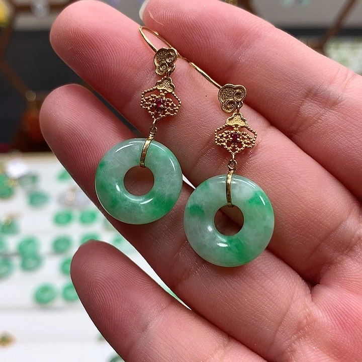 翡翠18K金镶嵌耳饰天然翡翠