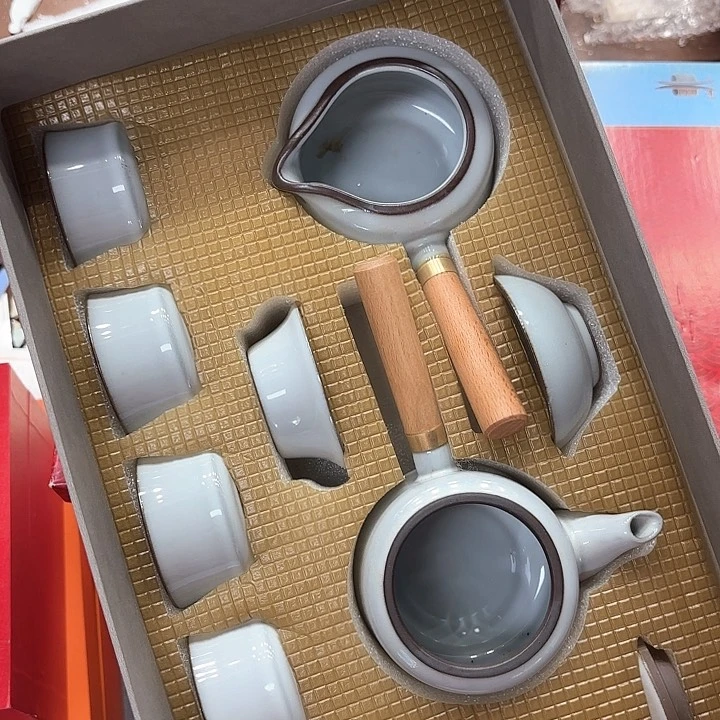 孤品茶具套装等。