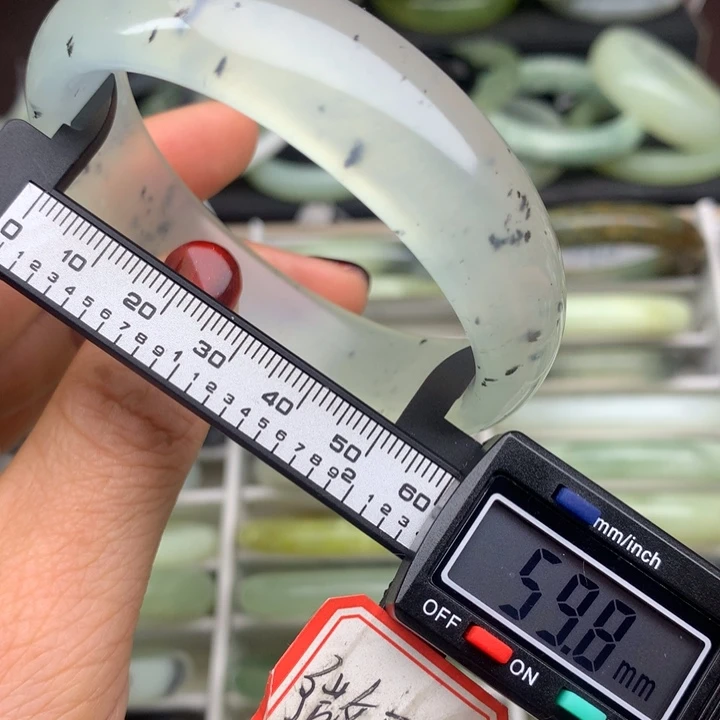 蛇纹石玉未镶嵌手镯579