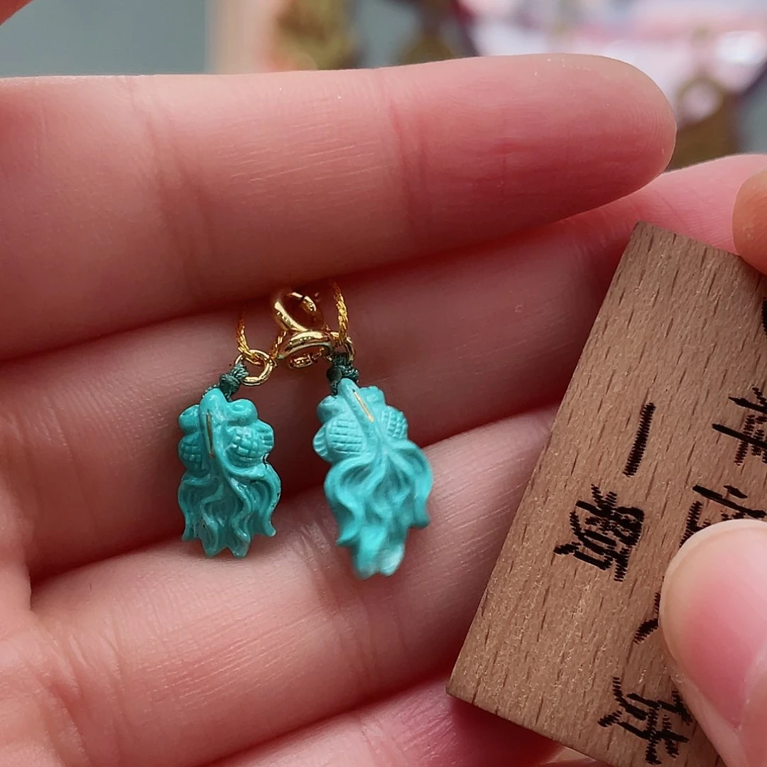 绿松石颈饰未镶嵌