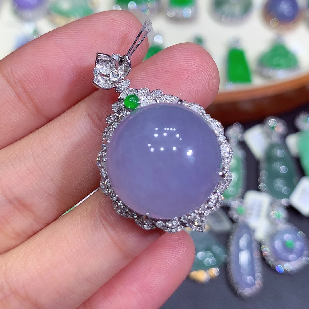 翡翠吊坠(不含链)18K金镶嵌