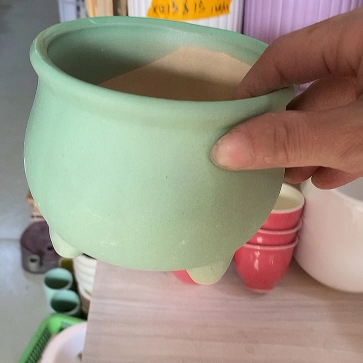 摆件陶盆有孔 瑕疵介意勿拍