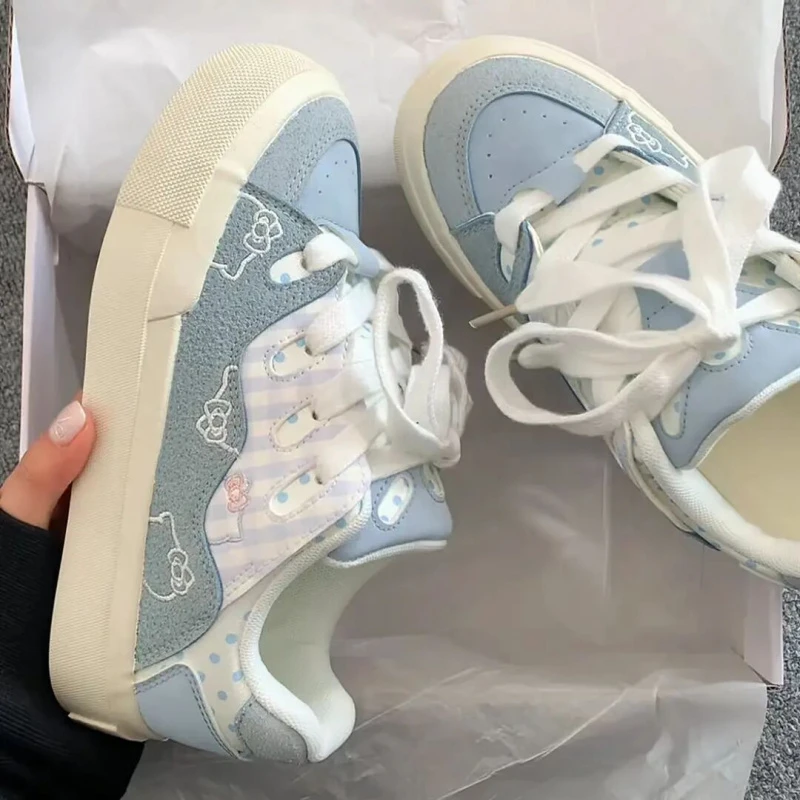 高颜值百搭休闲运动小白鞋女2025秋季新夏韩系复古女士厚底板鞋